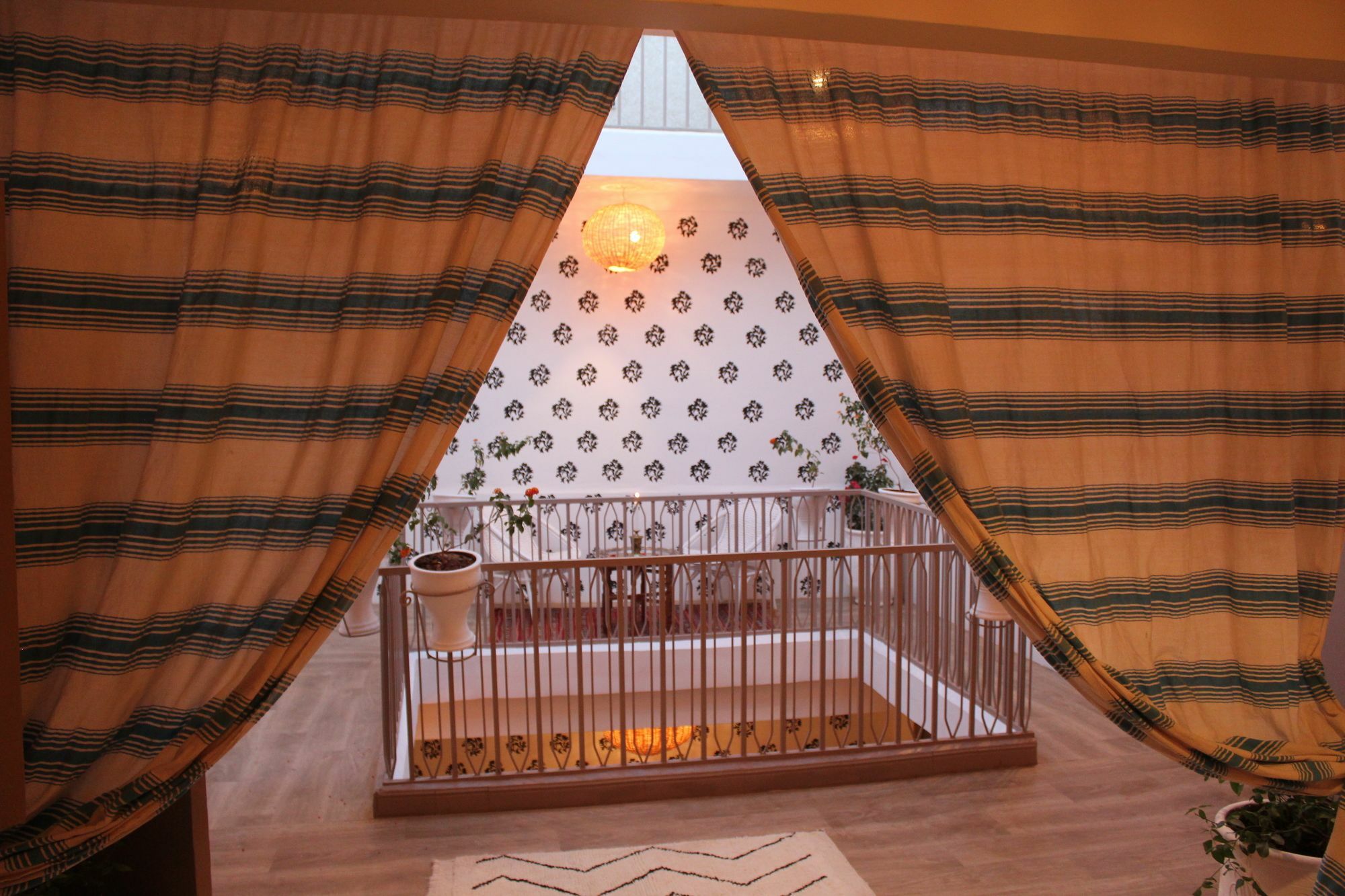 Corner Hostel Marrakech (Adults Only) Marrakesz Zewnętrze zdjęcie