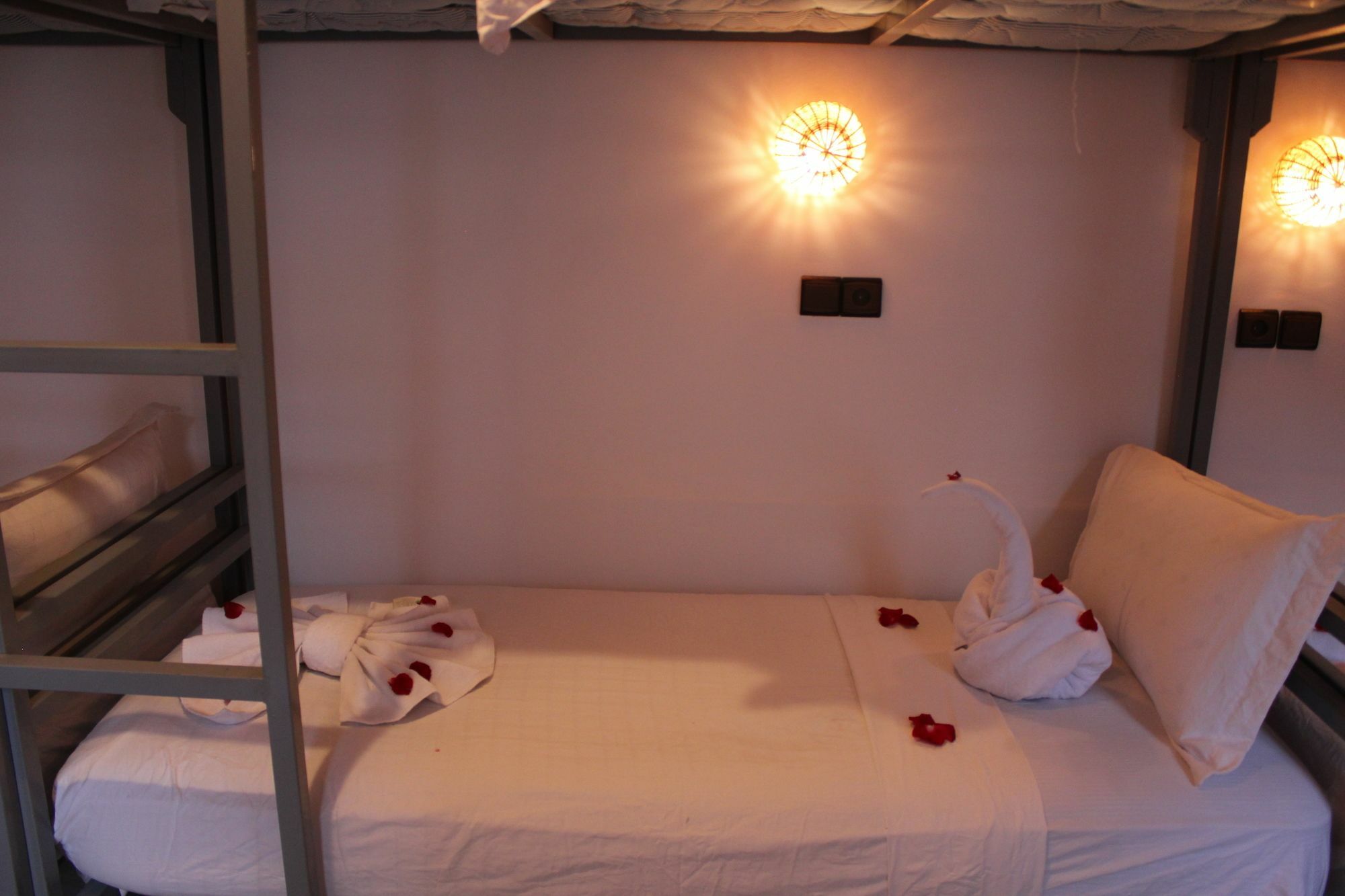 Corner Hostel Marrakech (Adults Only) Marrakesz Zewnętrze zdjęcie